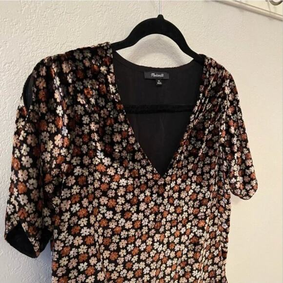 Madewell Velvet Tulip-Sleeve Ruffle Top in Petite Blooms - Picture 6 of 8